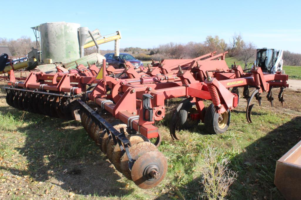 Sunflower Model 4510 Chisel Plow, Model 4510-13, Cushion Gang Front Discs