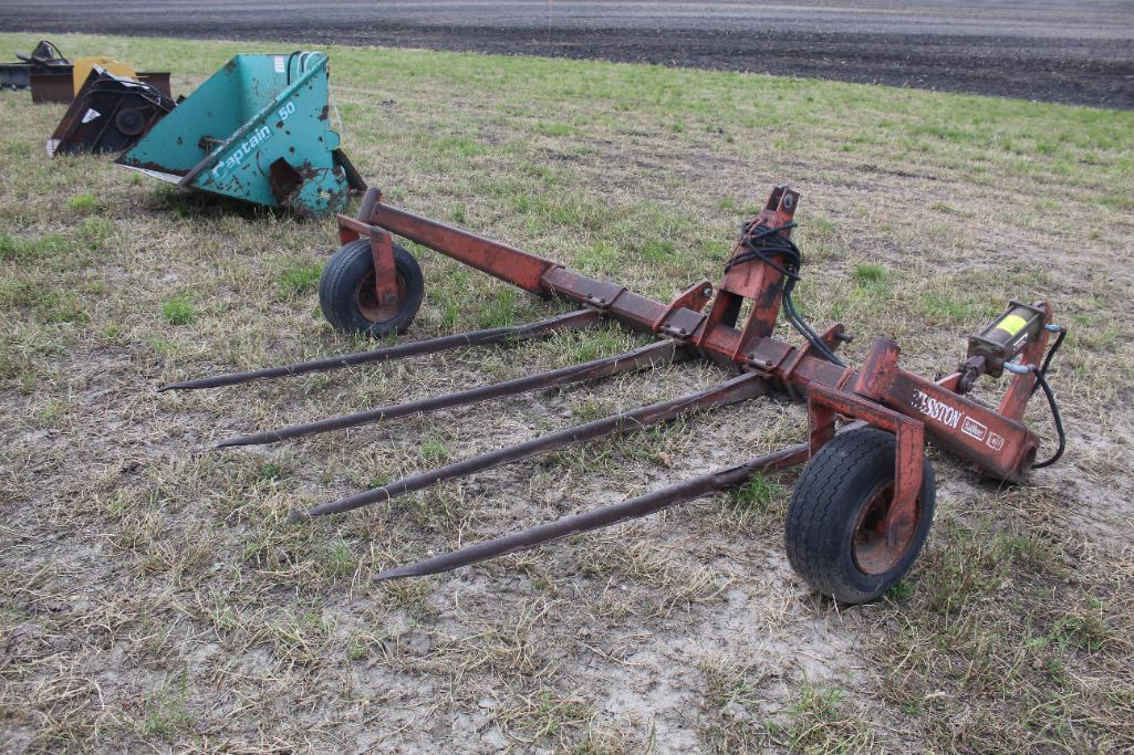 HESSTON 100 3PT STACKER MOVER, SOME TEETH HAVE BEEN REPAIRED