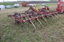 IH 45 VIBRA-SHANK APPROX 18.5' FIELD CULT, 3PT, GAUGE WHEELS