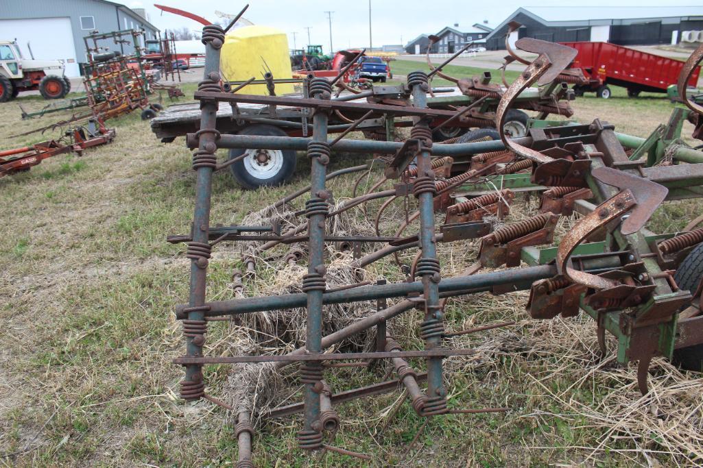 GLENCOE APPROX 20' FIELD CULT, MANUAL FOLD, 3 BAR HARROW