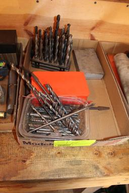 LOTS OF DRILL BITS