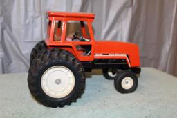 1/16 ALLIS-CHALMERS 8030, 1982 COLLECTOR'S EDITION, MISSING MUFFLER, NEEDS CLEANING, NO BOX