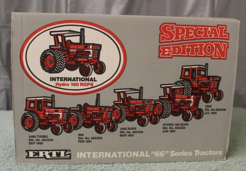 (6) 1/16 IH 66 SERIES SET, IH 1066 5 MILLIONTH TRACTOR, IH 1566, IH 1466 TURBO, IH 1066 ROPS,