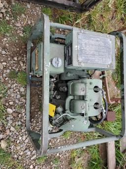 15 KW 28 VDC Gas Powered Generator, Runs