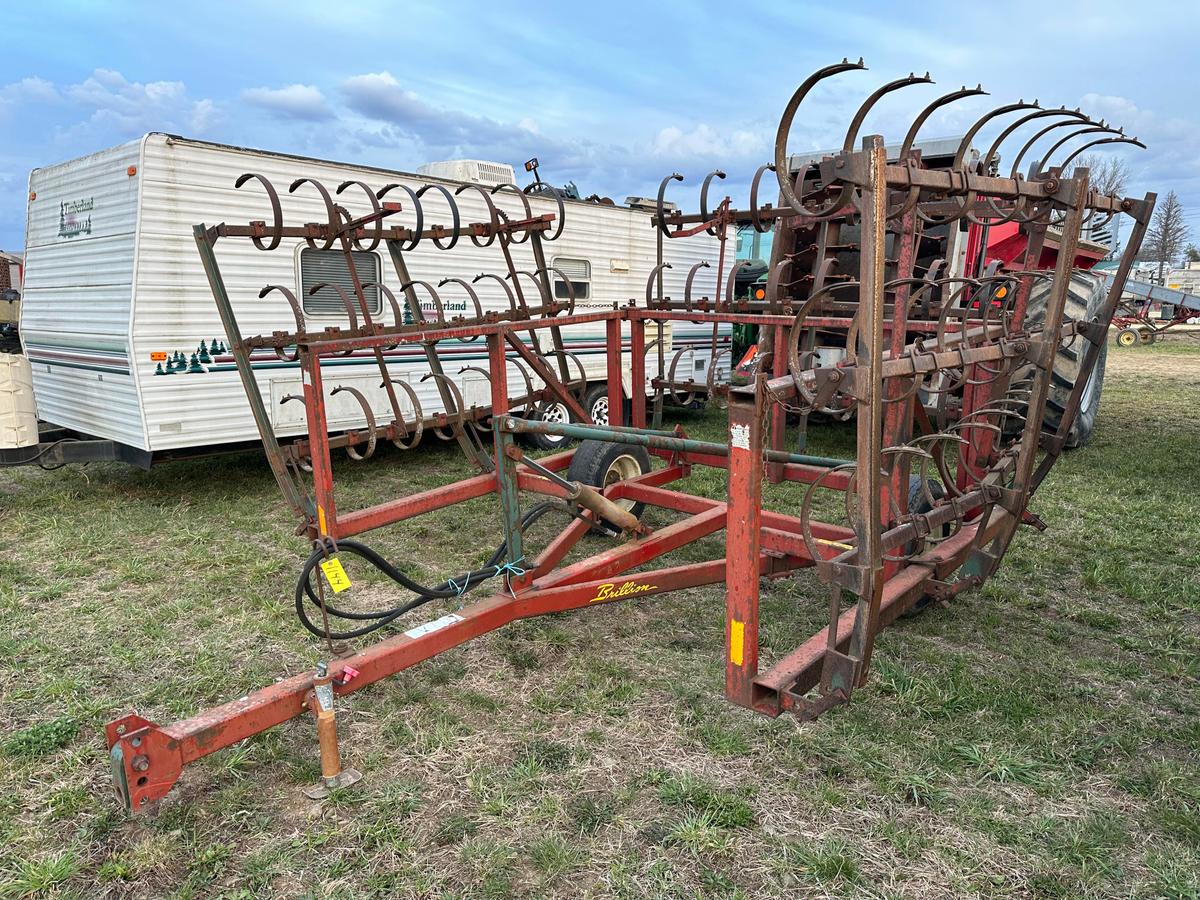 Brillion 24’ Transport Field Harrow With Cylinder