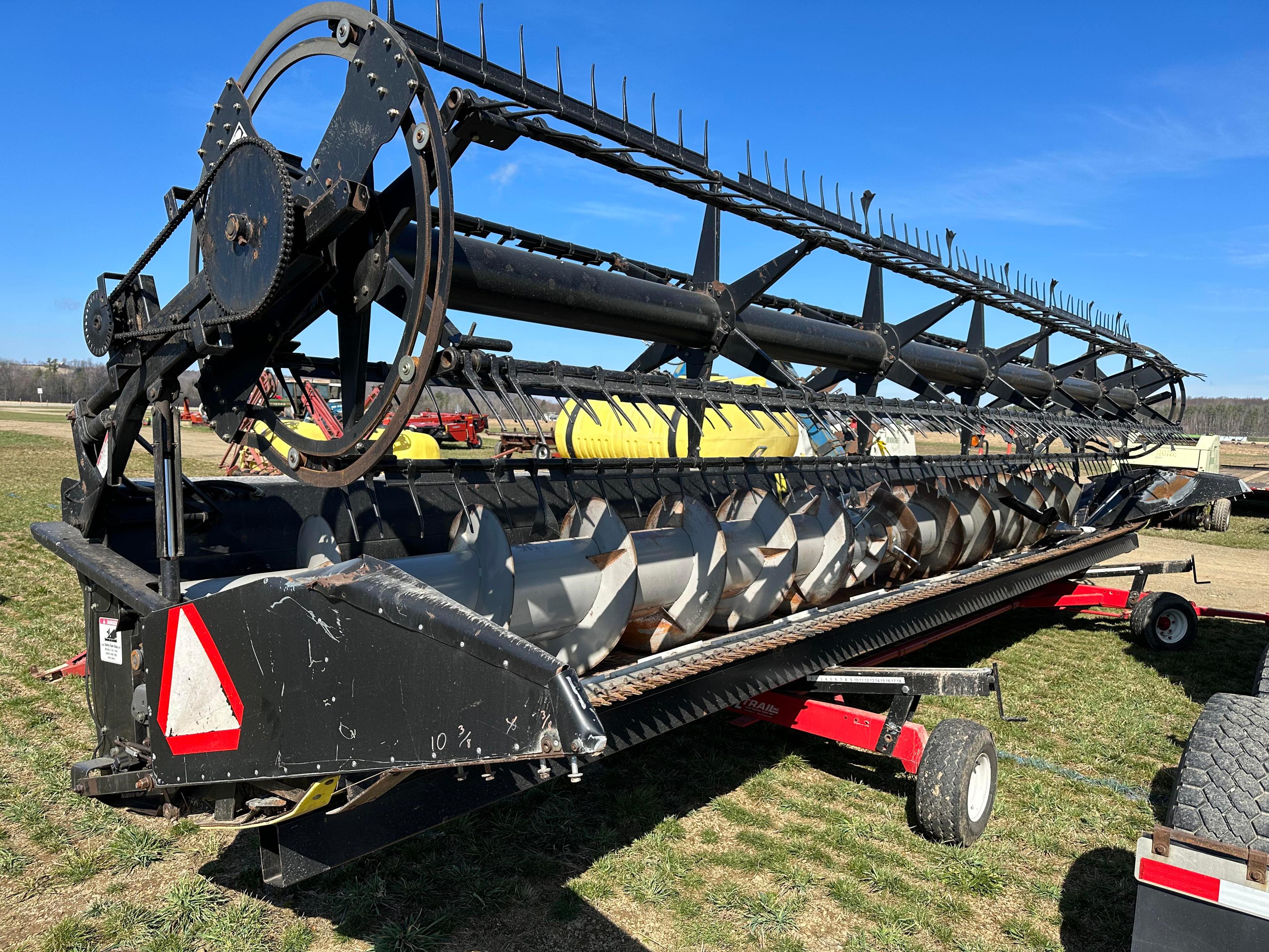 Gleaner 8000 Series 30’ Grain Platform