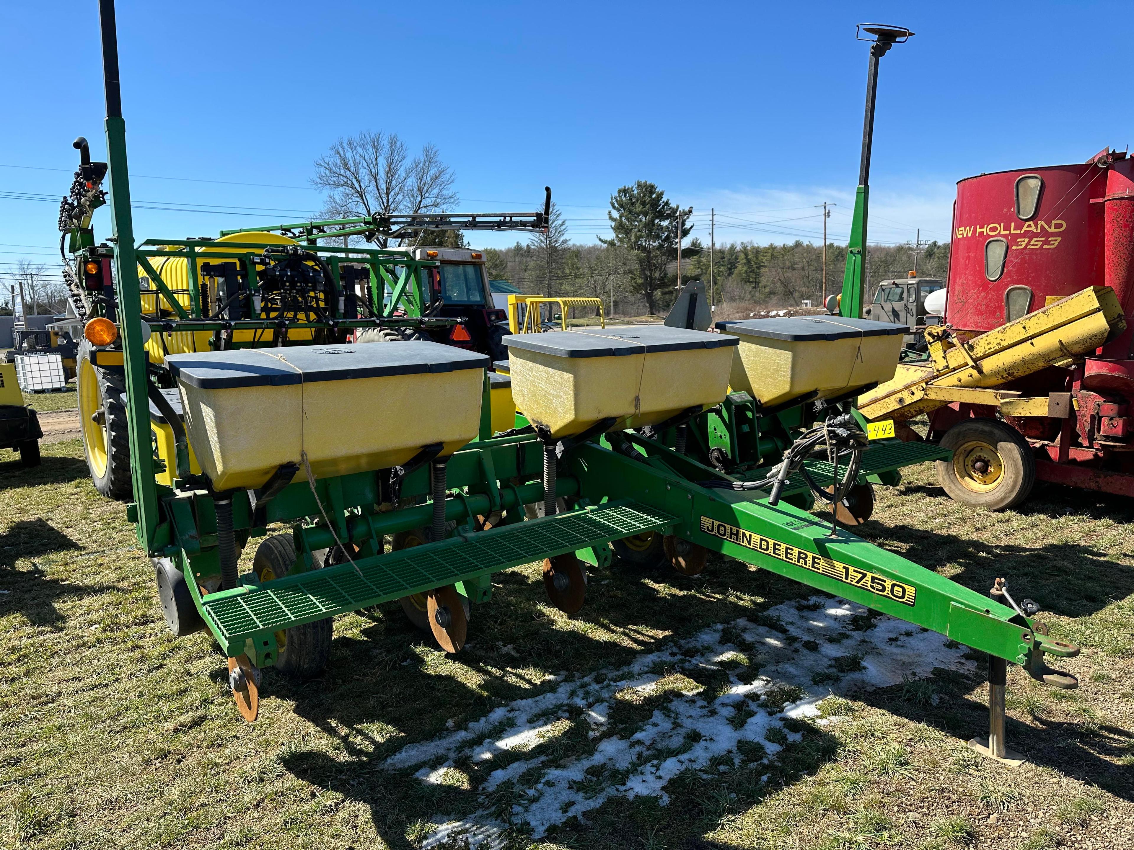 John Deere 1750 6X30 Planter