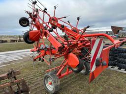 Kuhn GF 7802T  6 Rotor Pull Type Hay Tedder