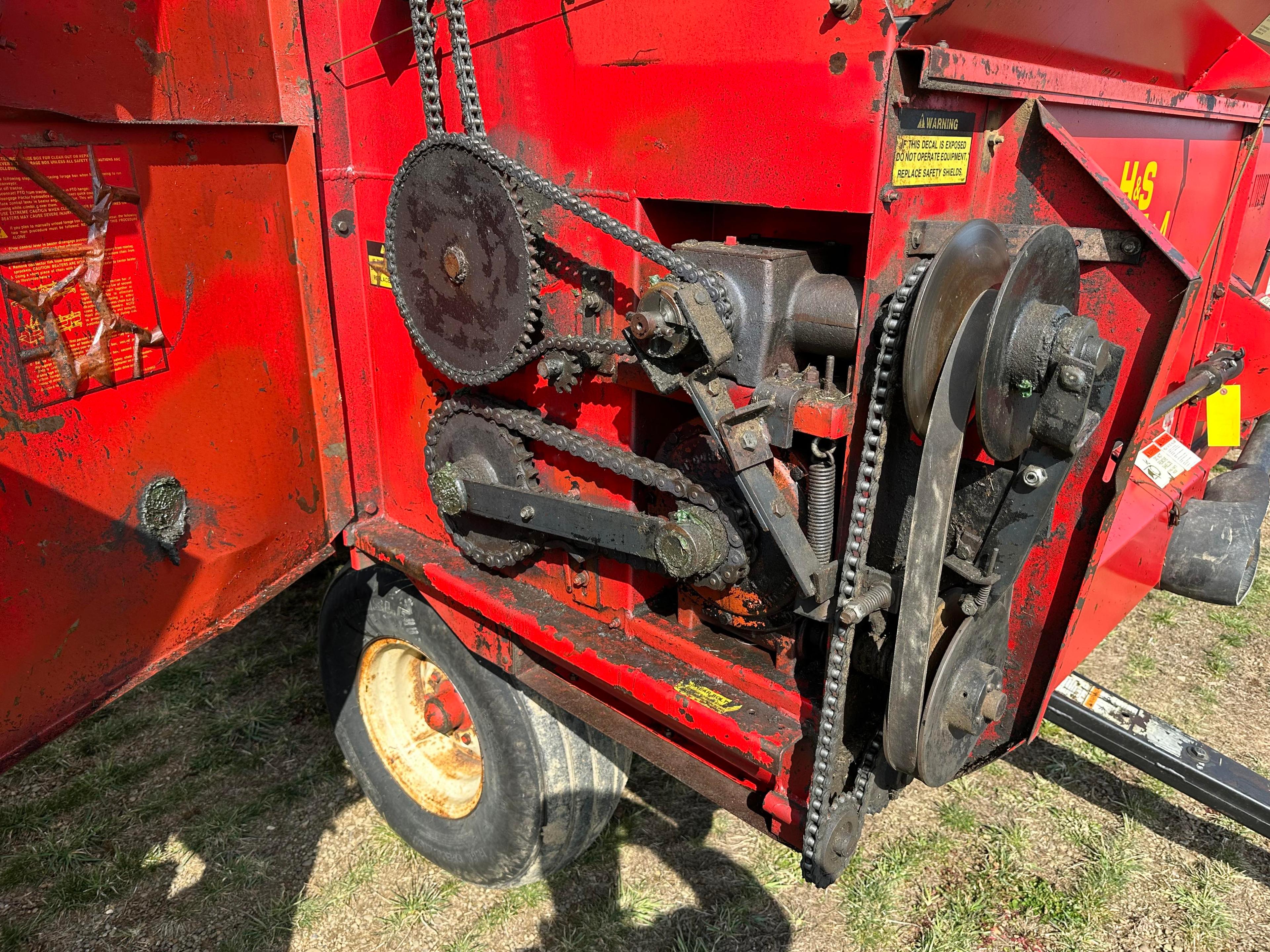 H&S Super 7+4 Forage Box With Knowles 12 Ton Tandem Gear