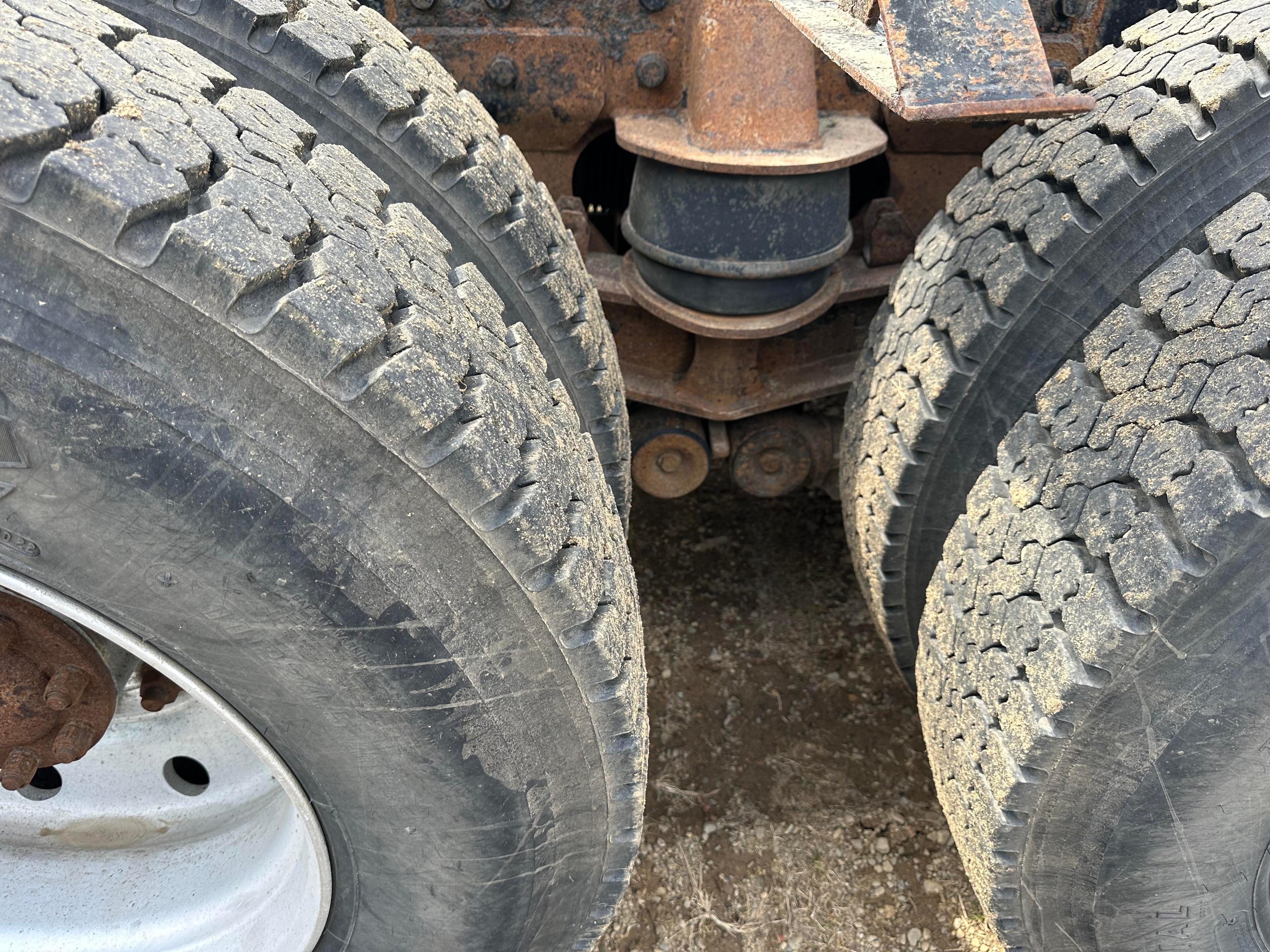 2012 Kenworth T800 Log Truck