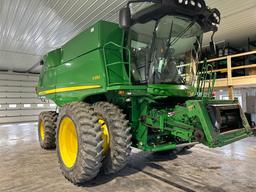 2013 John Deere S550 Combine With 991/588 One Owner Hours, 4 Wheel Drive, Contour Master, Deluxe Cab