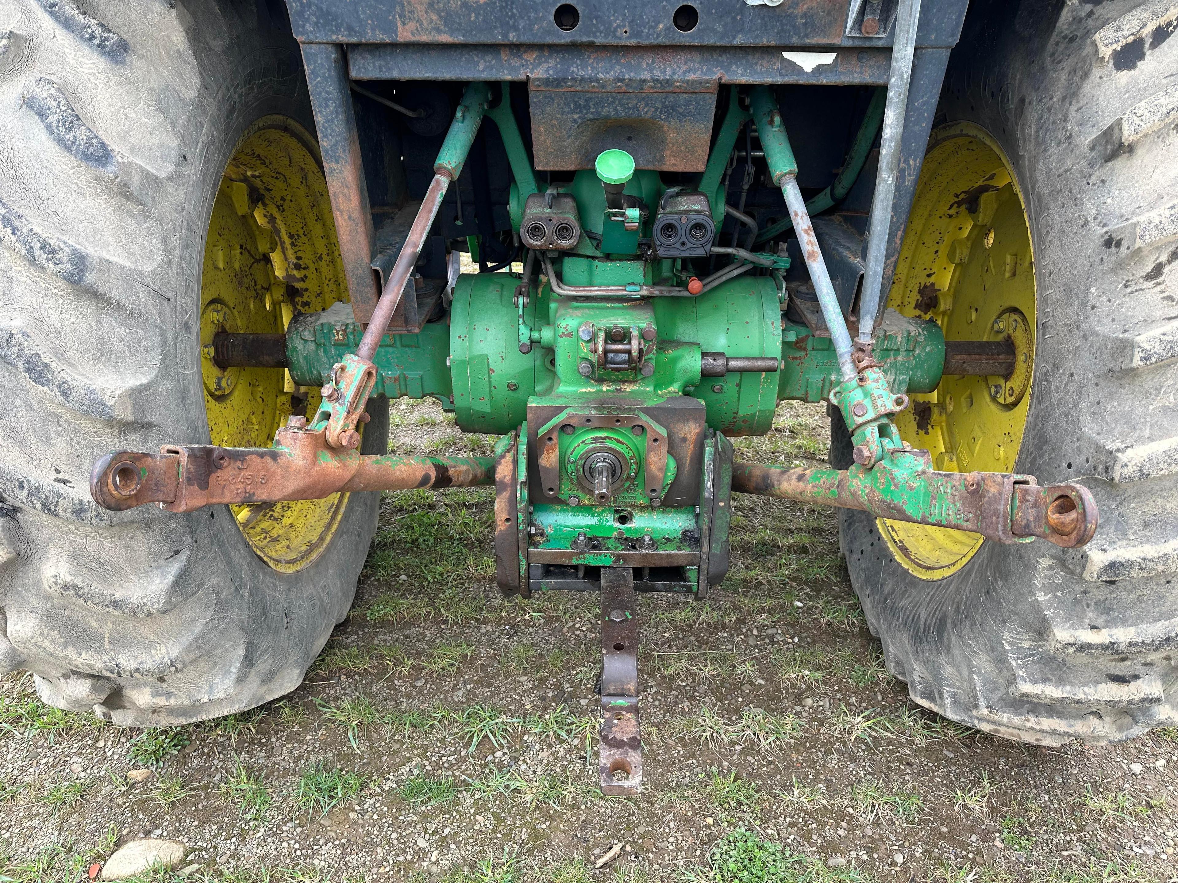 John Deere 2950  2WD Cab Tractor