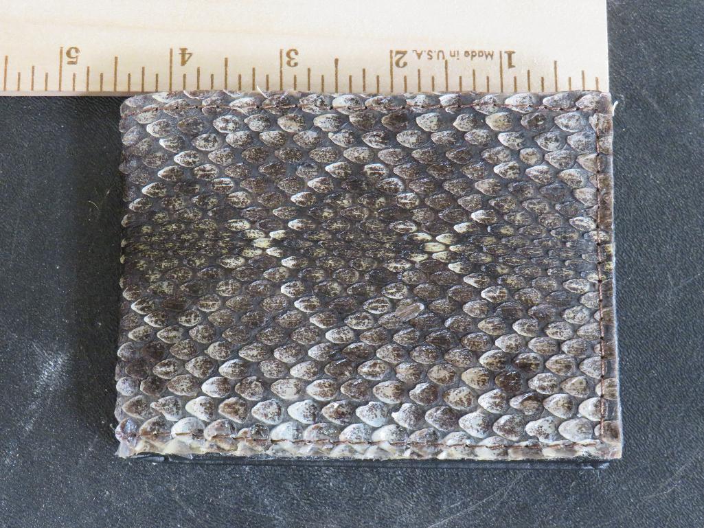 Brand New Western Diamondback Rattlesnake Skin Wallet TAXIDERMY