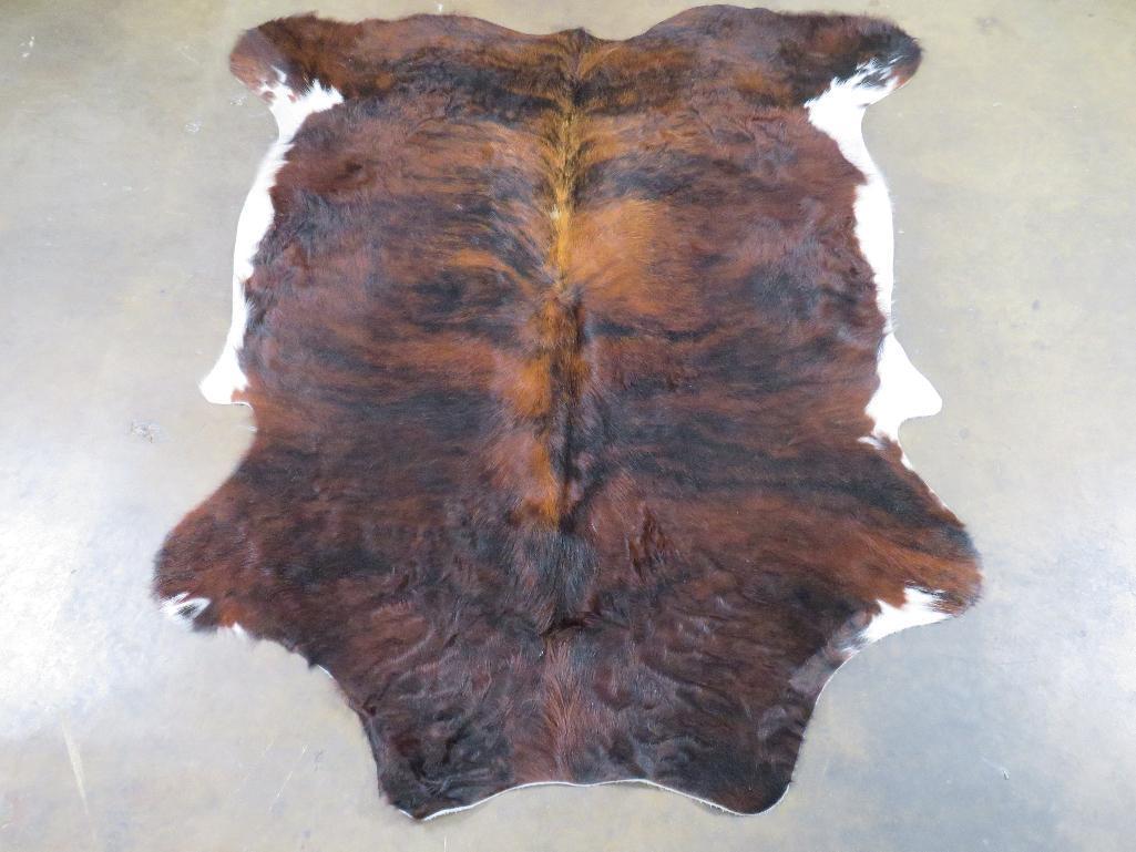 Brand New Beautiful Cowhide Rug TAXIDERMY