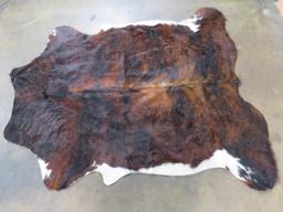 Brand New Beautiful Cowhide Rug TAXIDERMY