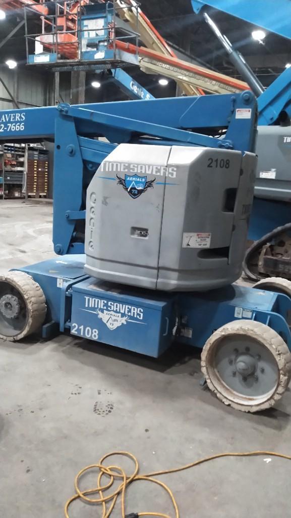 Genie Z34/22N Articulating Boom Lift (S/N Z34N04-4521, Year 2004), with 34'4" Platform Height, 30" x