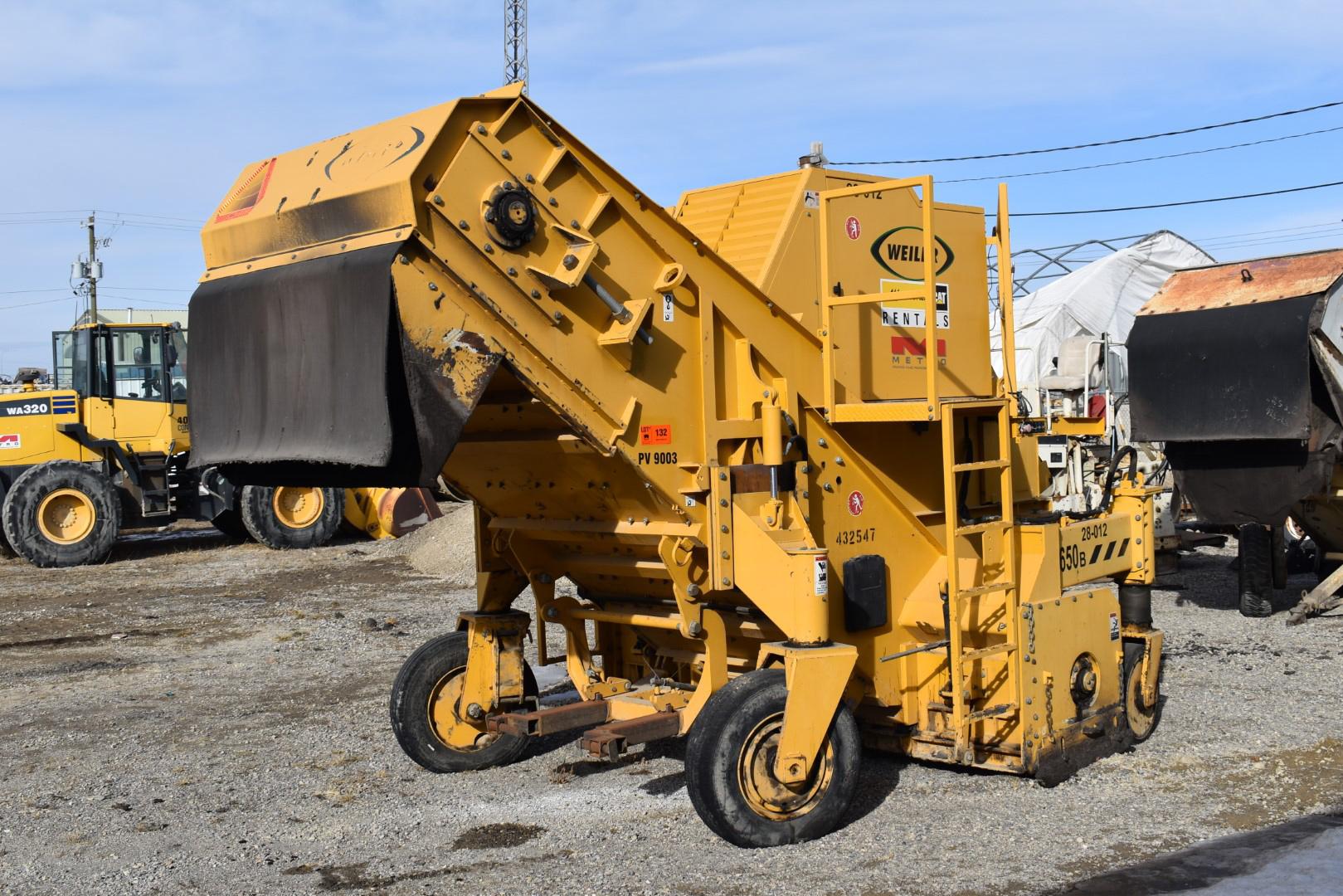 WEILER CATERPILLAR (2014) E650B WINDROW ELEVATOR WITH APPROX. 1,716 HOURS (RECORDED ON METER AT TIME