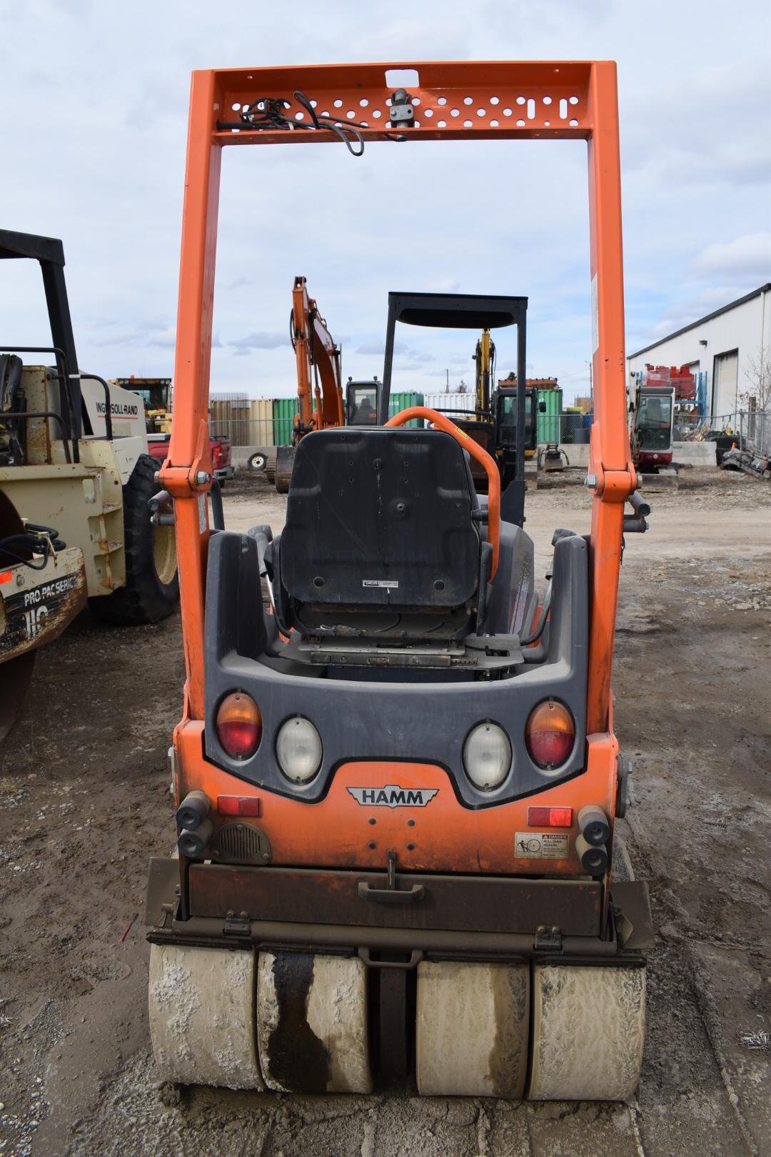 HAMM (2015) HD 12 VT COMBINATION ARTICULATING VIBRATORY ROLLER COMPACTOR WITH 47""W X 28"" DIAMETER