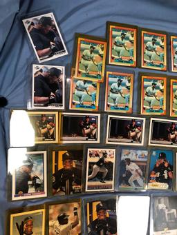 Lot of Frank Thomas Baseball Cards, Rookies, Topps, 90+ Cards