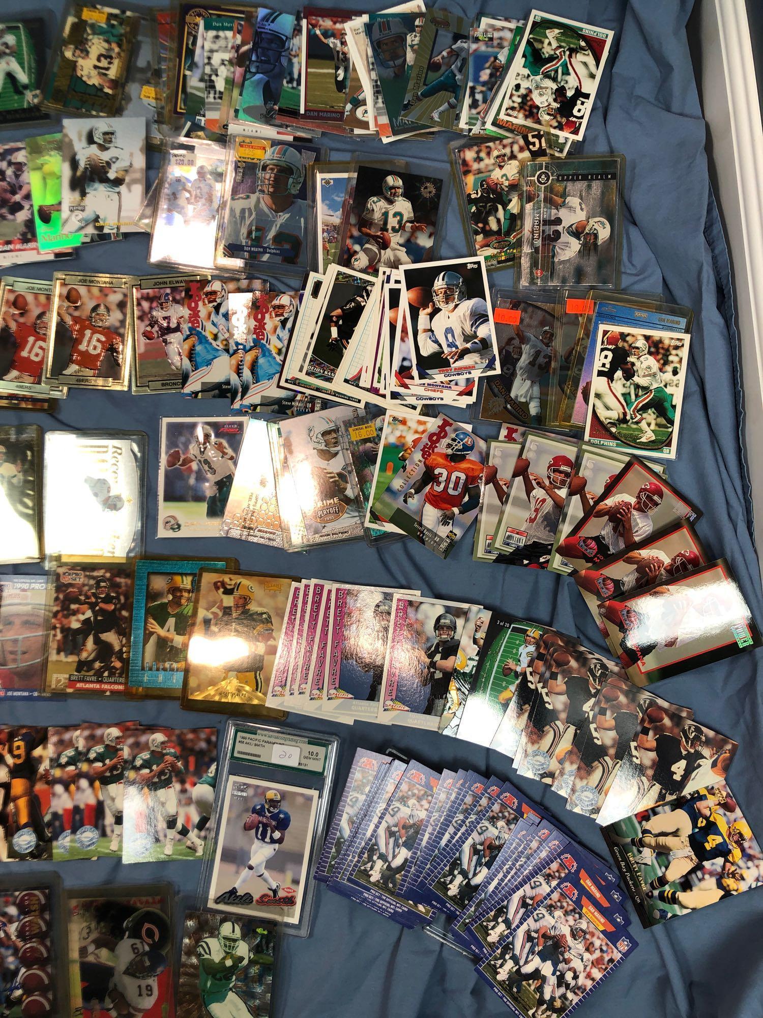 100's of Cards, Football Sports Cards, Large Lot, 80's-90's Marino, Favre, Montana