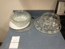 LOT OF SERVING BOWLS AND PLATES