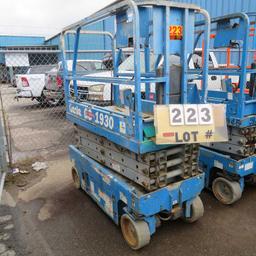 Genie 1930 Scissor Lift, 500# Cap., Hr. Meter not working