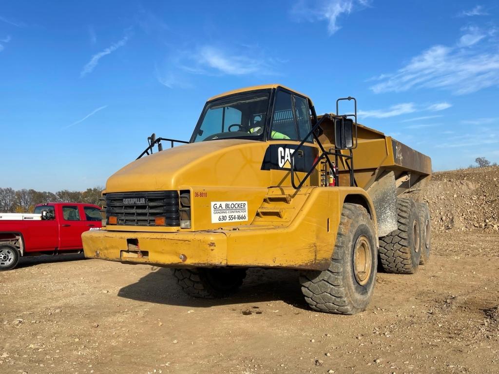 2002 CATERPILLAR 740 Articulated Dump Truck, SN AXM00373