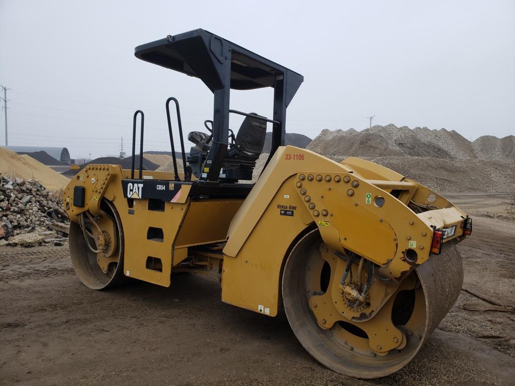 2011 Caterpillar CB54 Tandem Roller, SN JLM00353