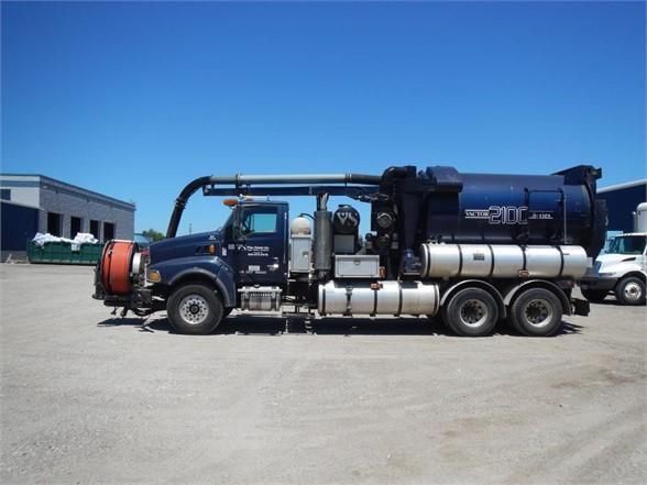 2006 Sterling L9500 Vac/Jetter Combo Truck