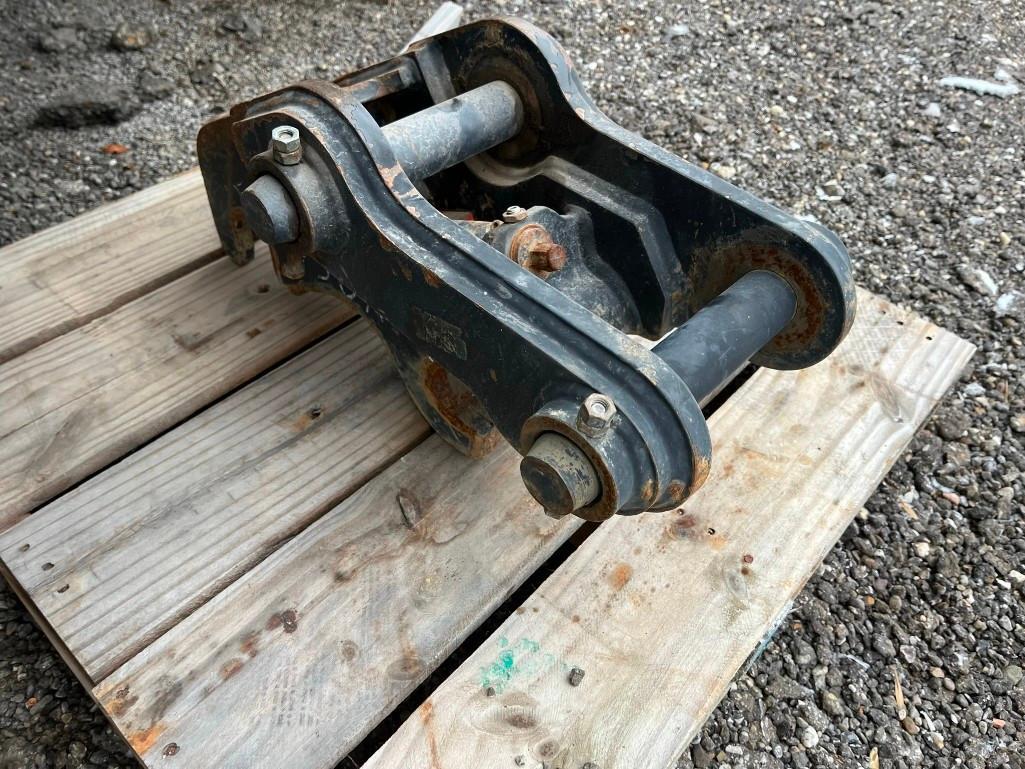 Caterpillar Coupler