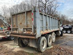 1998 Mack RD688 Tri/A Dump Truck