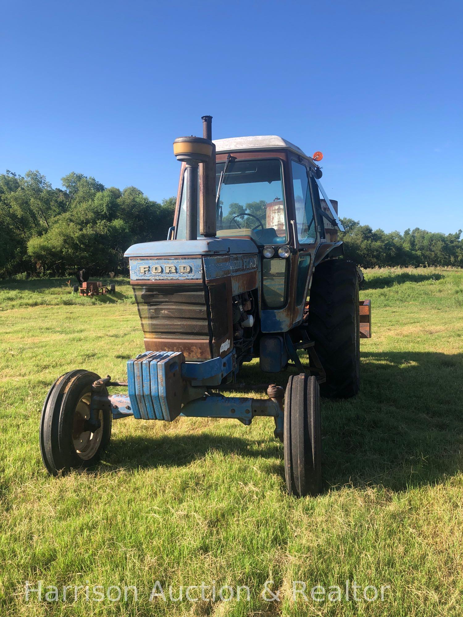 1976 7700 Ford tractor