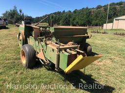 John Deere 346 Square Baler