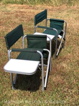 Set of two foldable green chairs with table and pockets