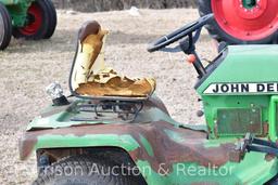 John Deere 318 Riding Lawn Mower