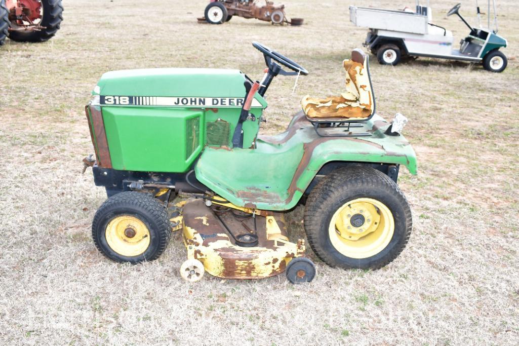 John Deere 318 Riding Lawn Mower