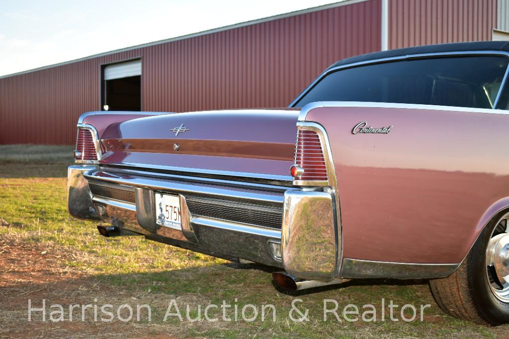 1965 Lincoln Continental Sedan