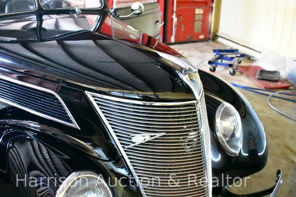 1937 FORD 60 CABRIOLET