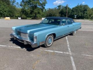 1974 Lincoln Continental Town Car Sedan. Cruise control. Tilt steering whee