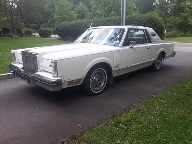 1981 Lincoln Continental Coupe.Fully original.Low mile.Cold Air Conditionin