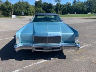 1974 Lincoln Continental Town Car Sedan. Cruise control. Tilt steering whee