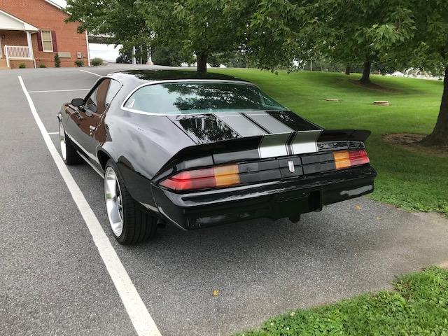 1981 Chevrolet Camaro Coupe. 350 V8, 350 turbo automatic. 10 bolt posi rear