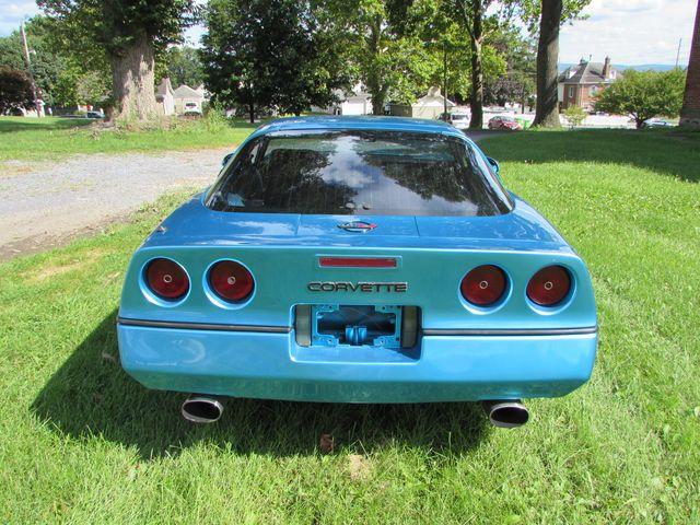 1985 Chevrolet Corvette Coupe. Nice clean car. Runs and drives as it should