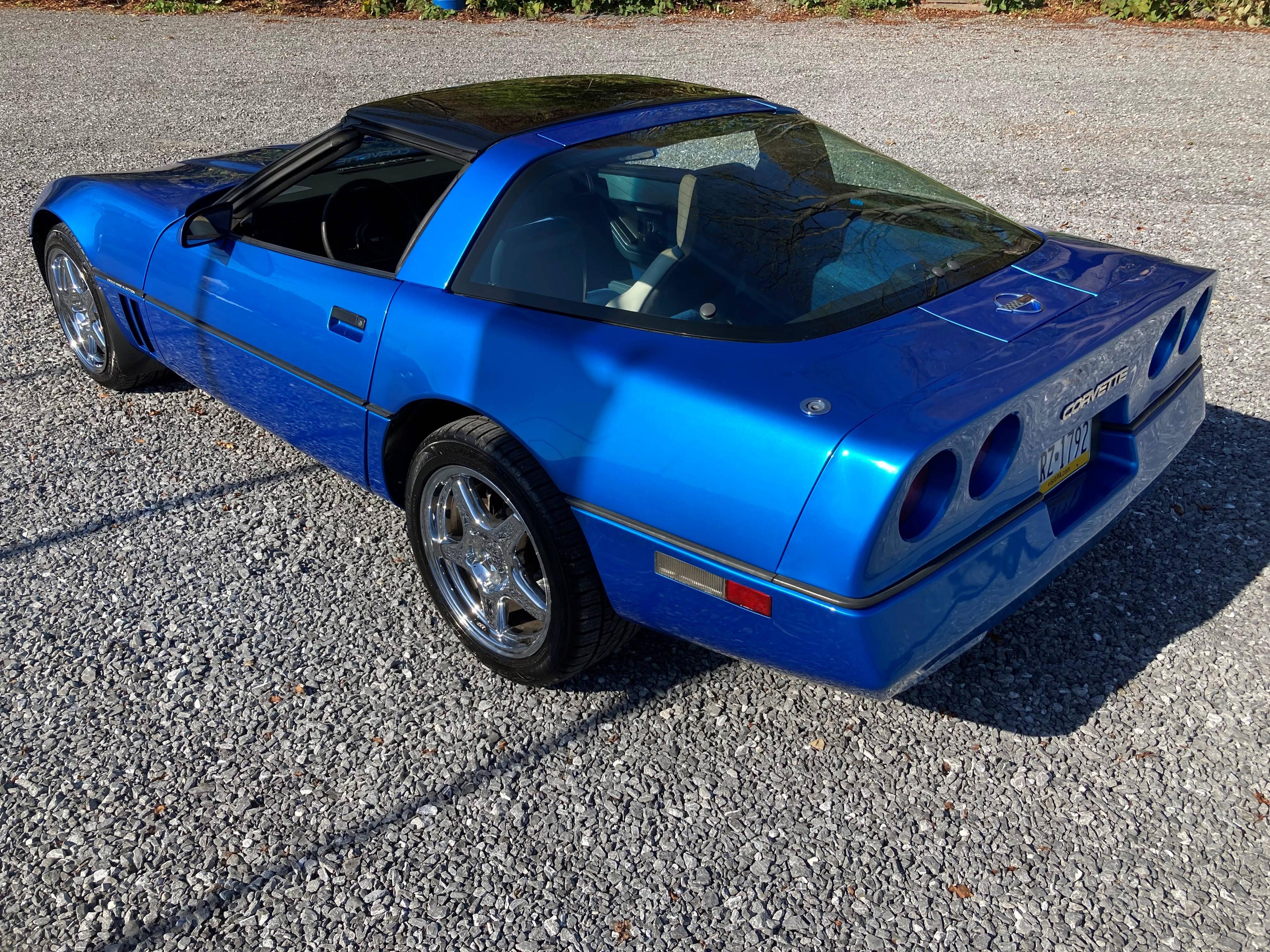 1984 Chevrolet Corvette Coupe. 5.7L Crossfire fuel injection. Automatic tra