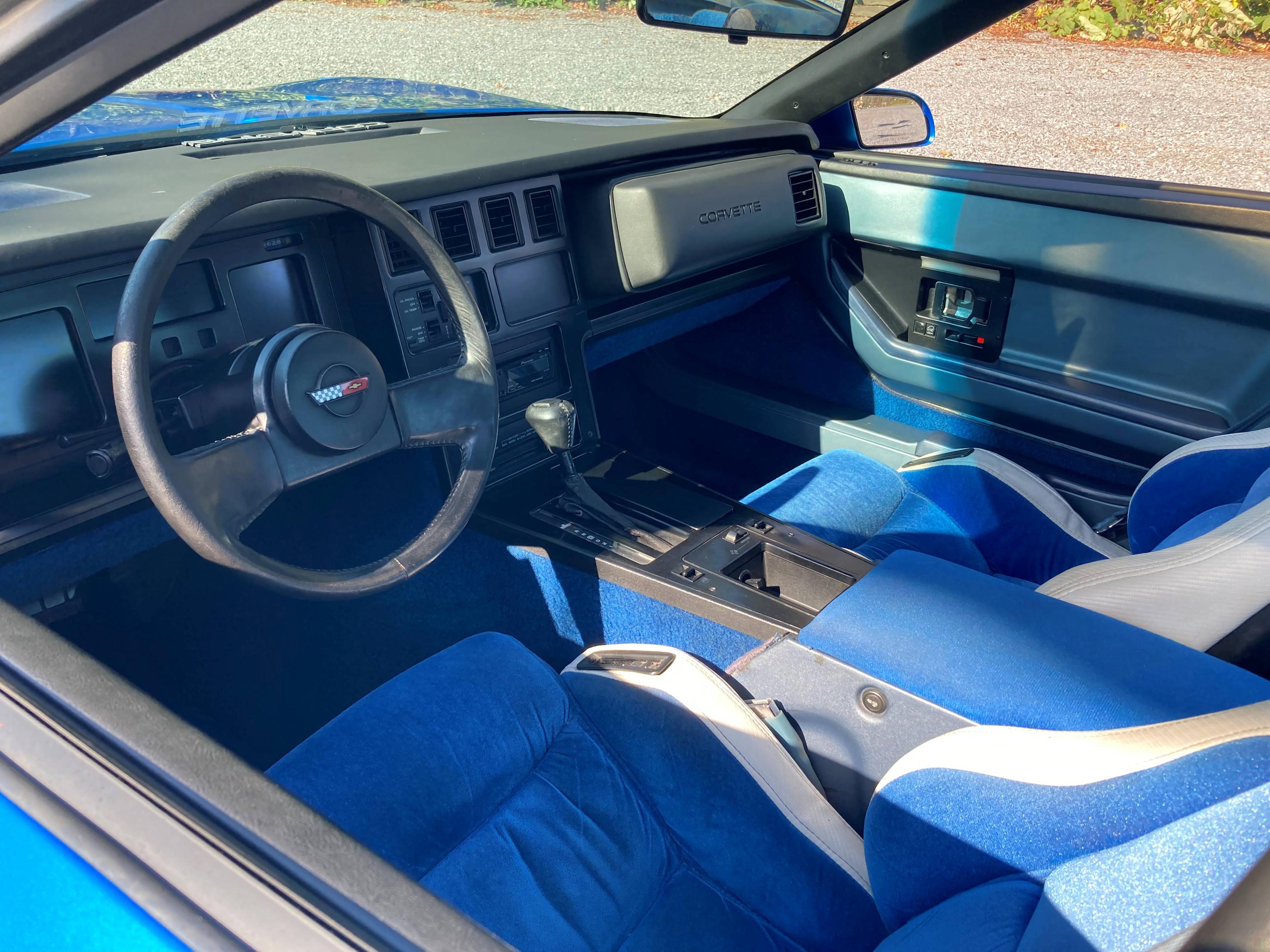 1984 Chevrolet Corvette Coupe. 5.7L Crossfire fuel injection. Automatic tra