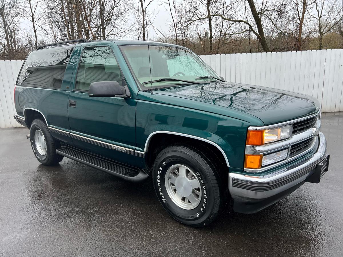 1997 Chevrolet Tahoe LT SUV. 5.7 Liter 8 Cylinder. Automatic. Air Condition