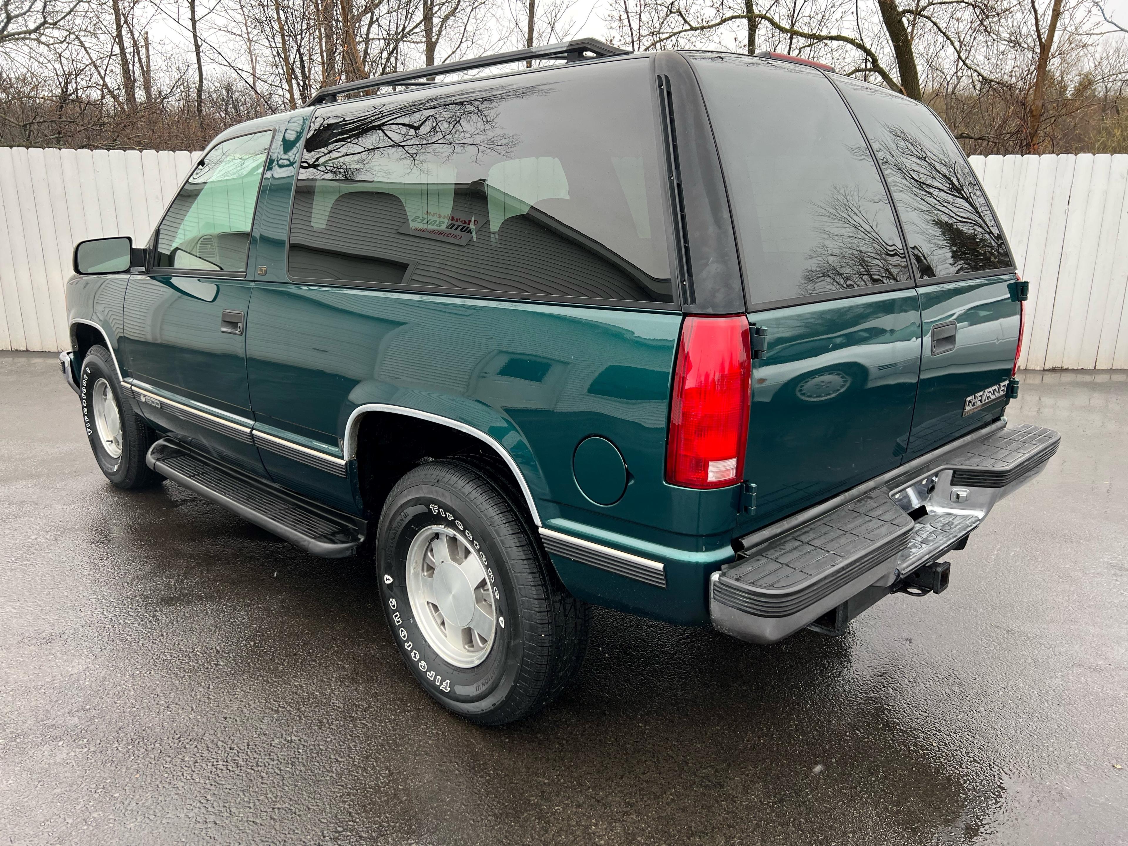 1997 Chevrolet Tahoe LT SUV. 5.7 Liter 8 Cylinder. Automatic. Air Condition