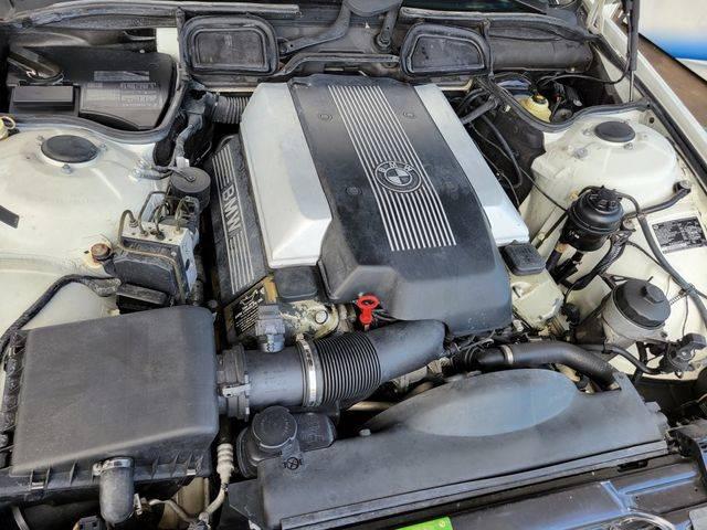 1999 BMW 740IL Sedan. 4.4L/282 HP V-8 engine. Automatic transmission. Belie