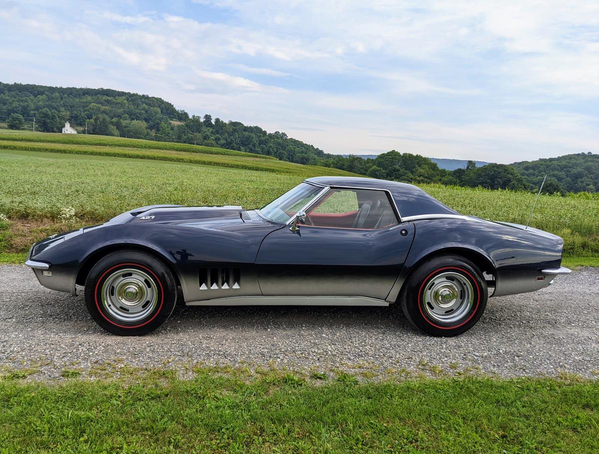 1968 Chevrolet Corvette Coupe. Big Block Engine, 4 speed. Removable hard to