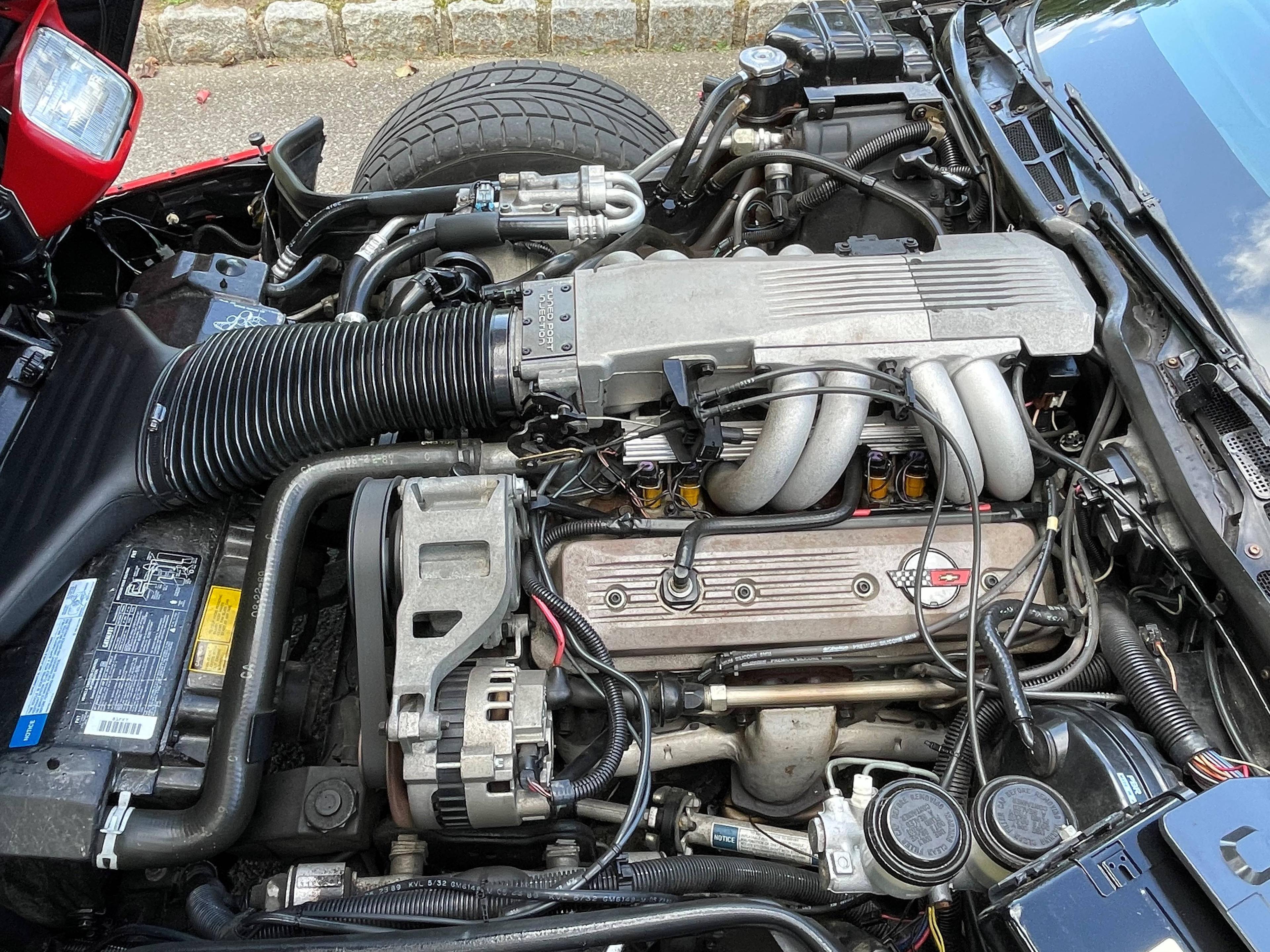 1990 Chevrolet Corvette Coupe. 5.7L L98 V8 Engine. Automatic Transmission.